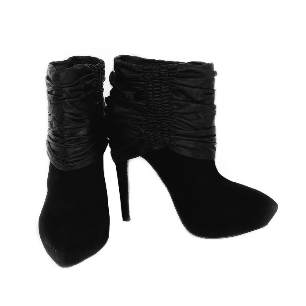 🆕 NEW L.A.M.B. Black Puffy Leather Suede Smocked 1.5" Platform 5.5" Ankle Boots
